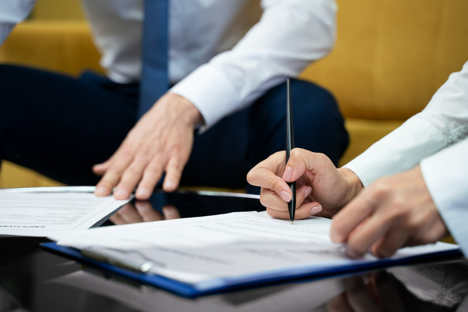 Cómo mejorar la eficiencia en la gestión de contratos en procurement